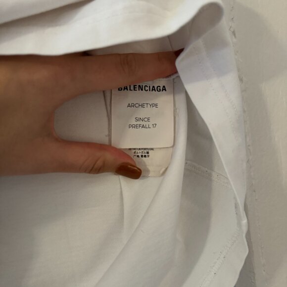 Balenciaga Baby Tee with Logo size Small - Picture 6 of 11
